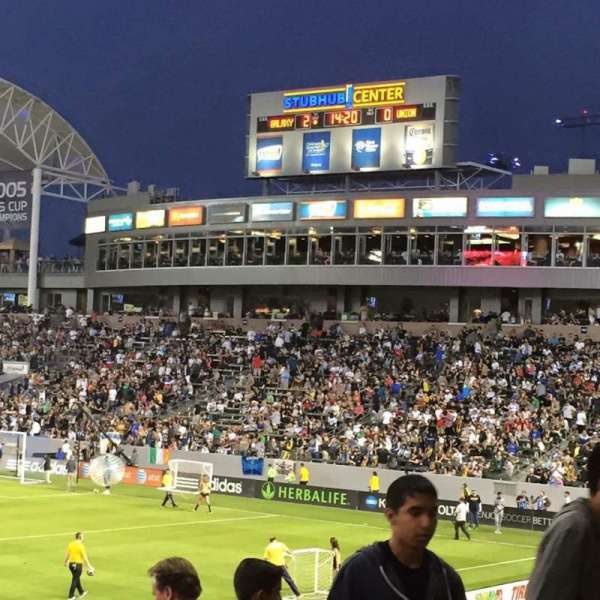 Dignity Health Sports Park, bloc: 111, rangée: R, place: 5