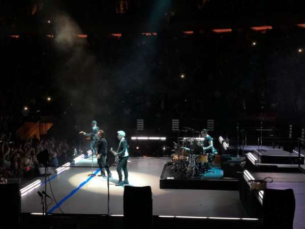 Madison Square Garden, bloc: 110, rangée: 6, place: 2
