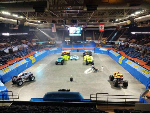 DCU Center, bloc: 221, rangée: L, place: 3