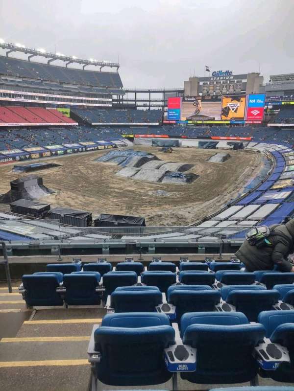 Gillette Stadium, bloc: 239, rangée: 6, place: 15