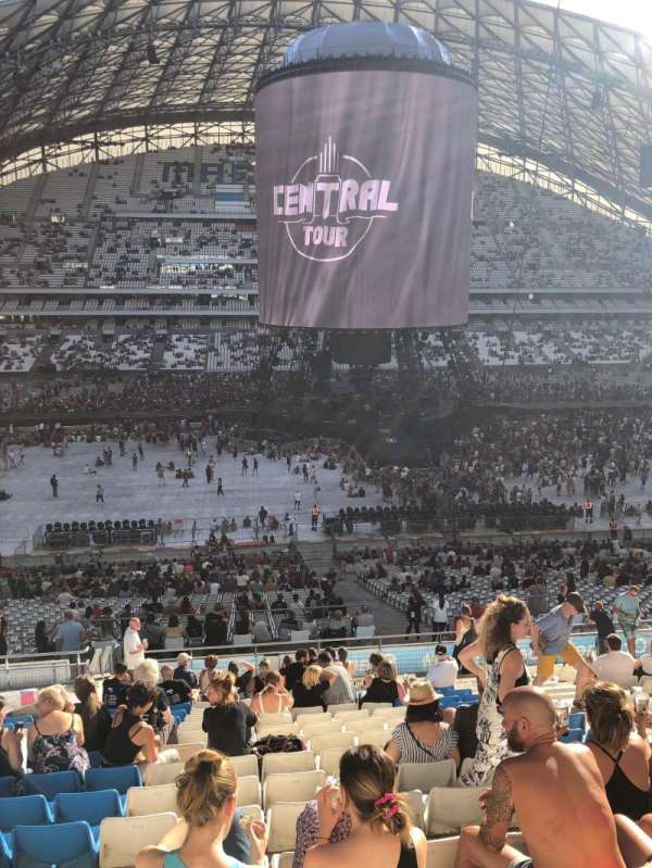 Stade Vélodrome, bloc: Ganay 11, rangée: 68, place: 4