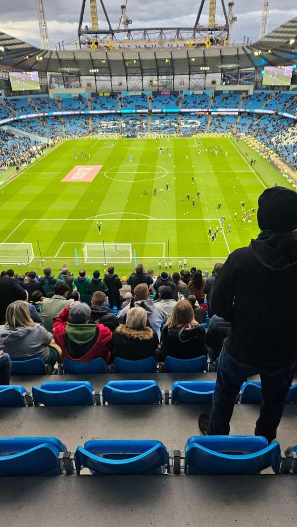 Etihad Stadium, Manchester, bloc: 315, rangée: 19, place: V395