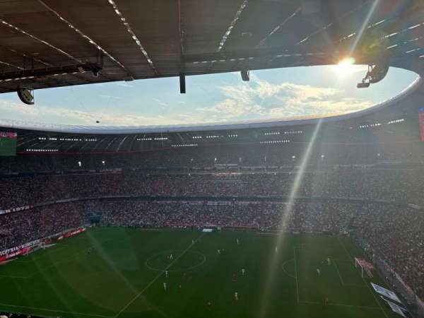 Allianz Arena, bloc: 330, rangée: 8, place: 10
