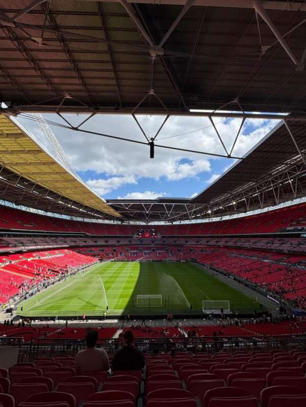 Wembley Stadium, bloc: 240, rangée: 16, place: 2