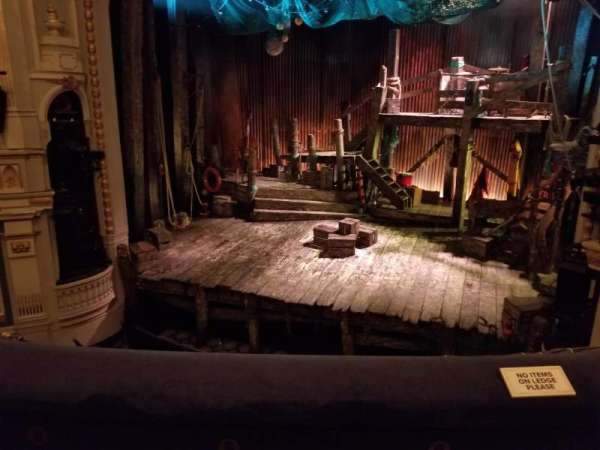 Ambassadors Theatre, bloc: Circle, rangée: B, place: 7