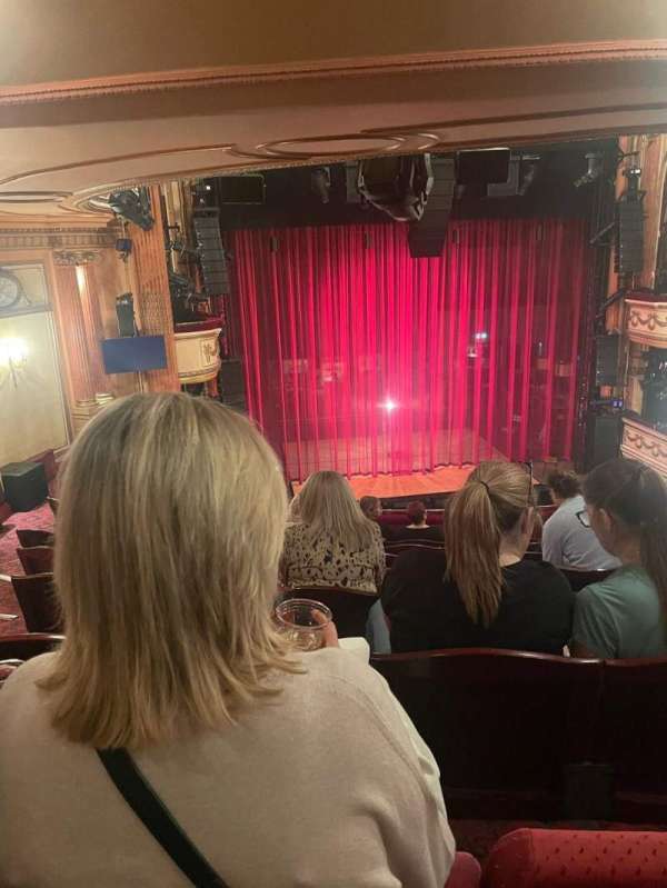 Gielgud Theatre, bloc: Dress Circle, rangée: H, place: 26