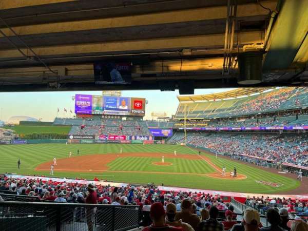 Angel Stadium, bloc: 212, rangée: J, place: 11
