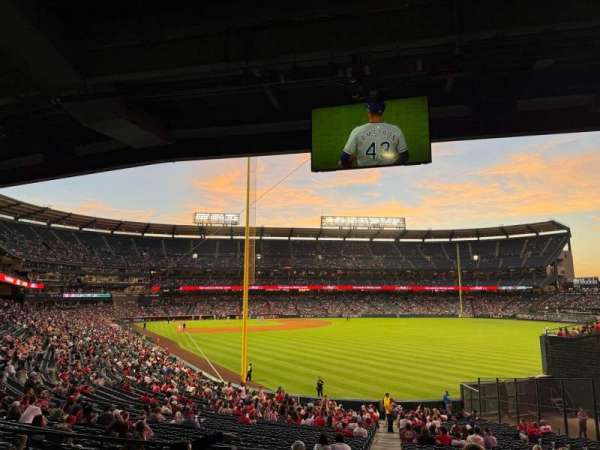 Angel Stadium, bloc: 232, rangée: F, place: 15