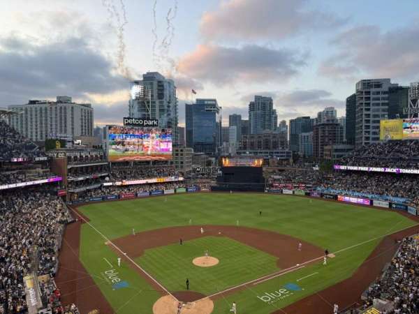 Petco Park, bloc: 301, rangée: 4D, place: 10