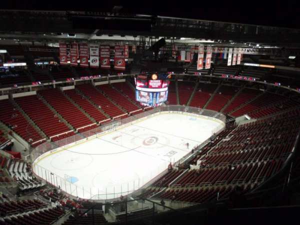 Lenovo Center, bloc: 310, rangée: J, place: 1