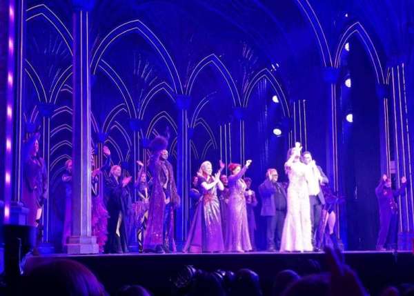 Lunt-Fontanne Theatre, bloc: Orchestra L, rangée: F, place: 13