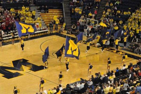Crisler Center, bloc: 211