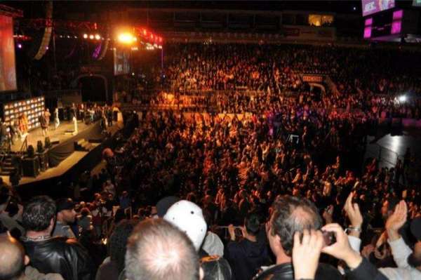 Coca-Cola Coliseum, bloc: 101, rangée: 15, place: 5