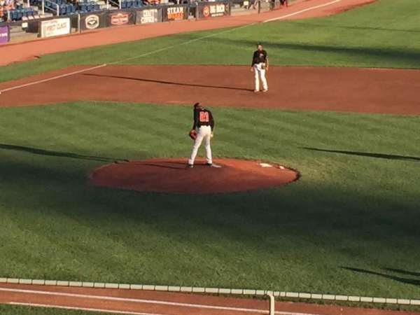 Nat Bailey Stadium, bloc: 1, rangée: 12, place: 12