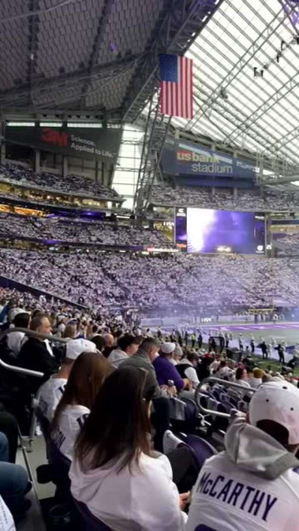 U.S. Bank Stadium, bloc: V2, rangée: 16, place: 16