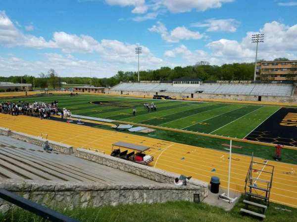 Welch Stadium, bloc: S, rangée: 1, place: 5