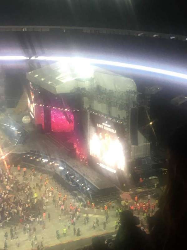 Wembley Stadium, bloc: 552, rangée: 33, place: 370