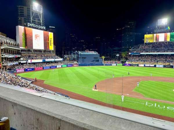 Petco Park, bloc: 208, rangée: 1, place: 6