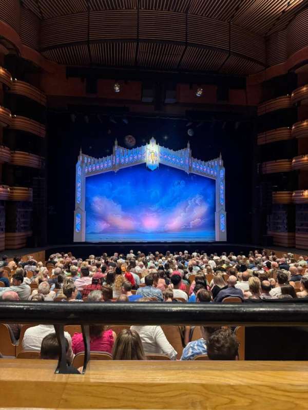 Donald Gordon Theatre at the Wales Millennium Centre, bloc: Raised Stalls, rangée: N, place: 22