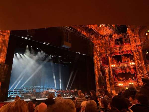 The London Palladium, bloc: Stalls, rangée: N, place: 40