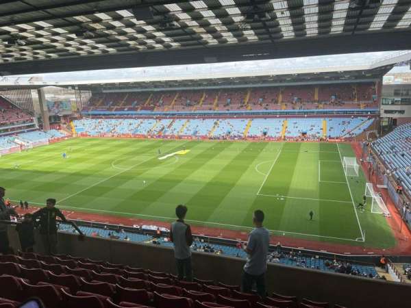 Villa Park, bloc: A1, rangée: H, place: 43