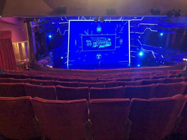 Adelphi Theatre, bloc: Dress Circle, rangée: M, place: 25