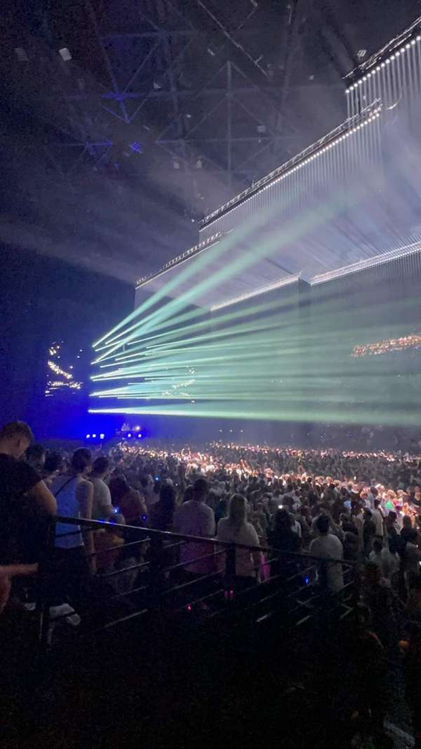 Accor Arena, bloc: Gradin P, rangée: 22, place: 3