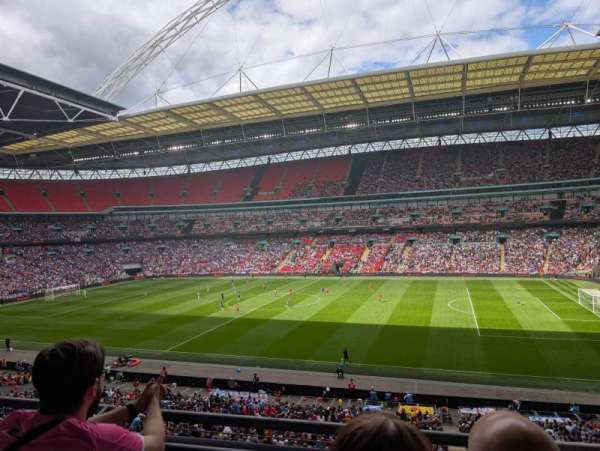 Wembley Stadium, bloc: 224, rangée: 2, place: 241