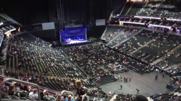 T-Mobile Arena, bloc: 211, rangée: M, place: 3
