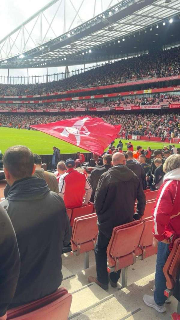 Emirates Stadium, bloc: 8, rangée: 8, place: 244