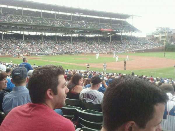 Wrigley Field, bloc: 128, rangée: 13, place: 6