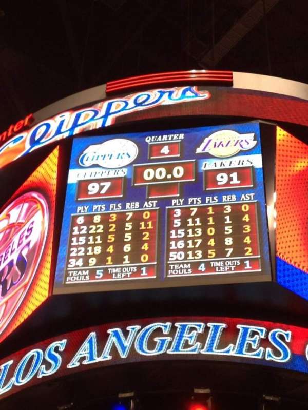 Crypto.com Arena, bloc: 112, rangée: 3, place: 13