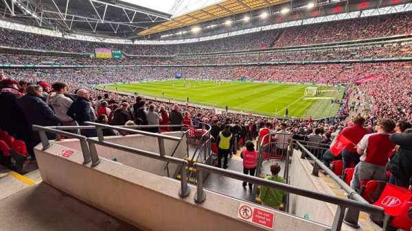 Wembley Stadium, bloc: 118, rangée: 38, place: 186