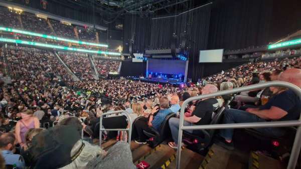 T-Mobile Arena, bloc: 15, rangée: L, place: 21