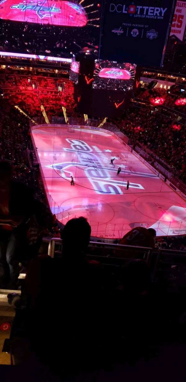 Capital One Arena, bloc: 424, rangée: J, place: 3