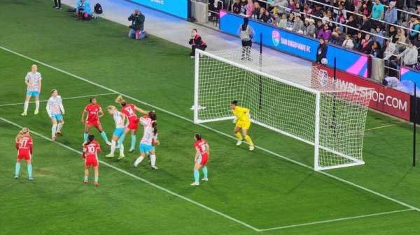 Snapdragon Stadium, bloc: 111, rangée: 6, place: 1