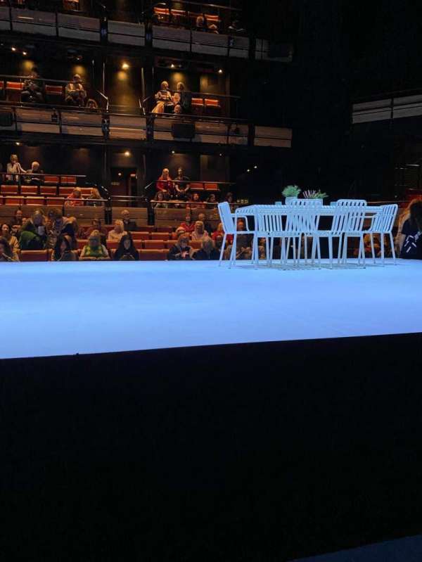 Bridge Theatre, bloc: Stalls, rangée: A, place: 9