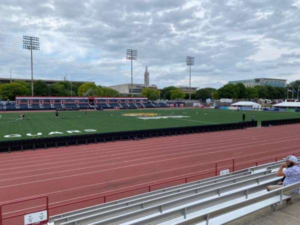 Michael Carroll Stadium, bloc: 114, rangée: A, place: 3
