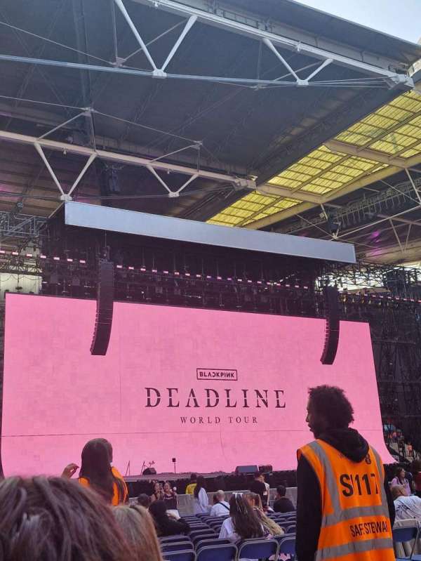 Wembley Stadium, bloc: D1, rangée: D, place: 3