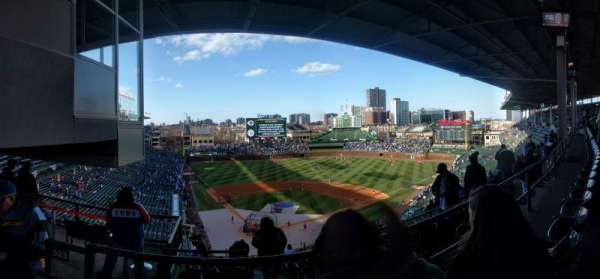 Wrigley Field, bloc: 420R, rangée: 2, place: 4
