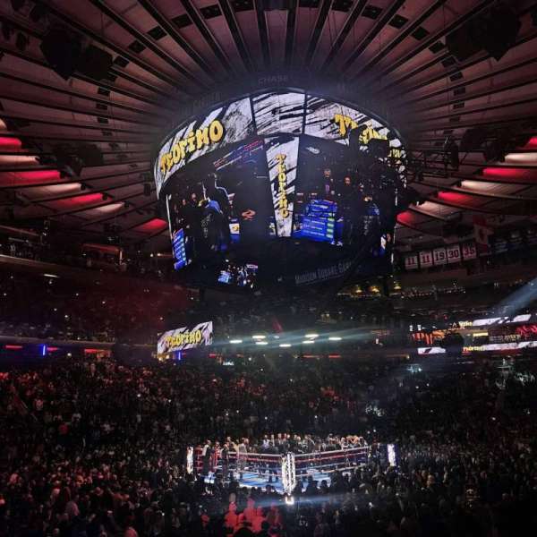 Madison Square Garden, bloc: 115, rangée: 7, place: 12
