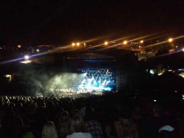 Irvine Meadows Amphitheatre, bloc: Lawn