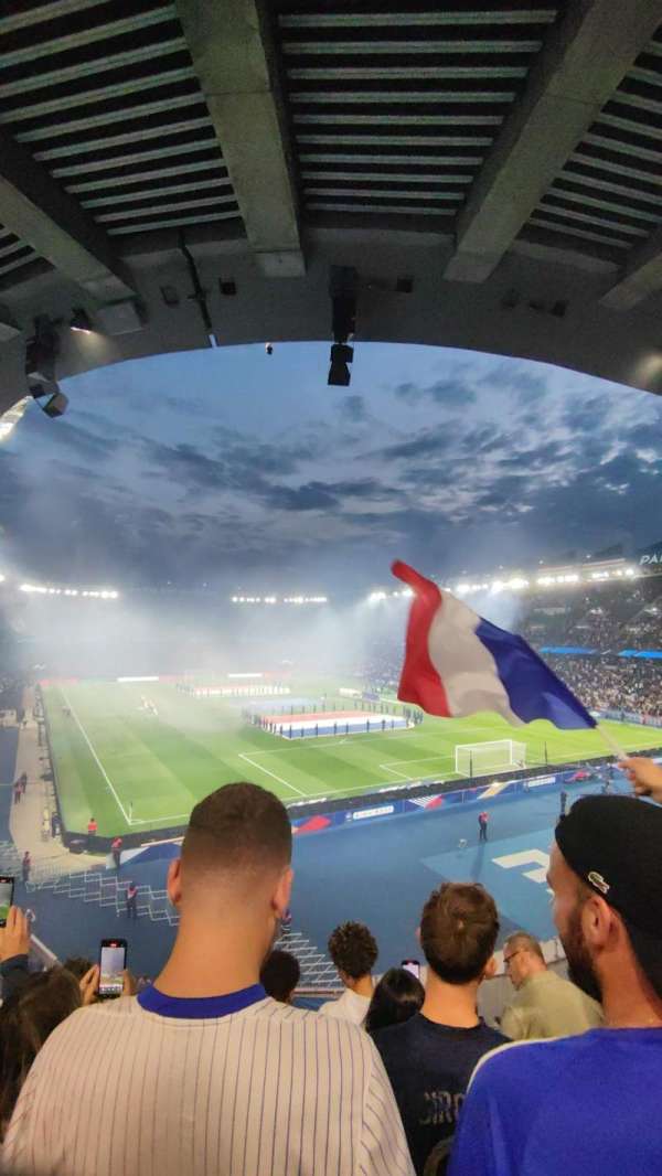 Parc des Princes, bloc: 310, rangée: 6, place: 18