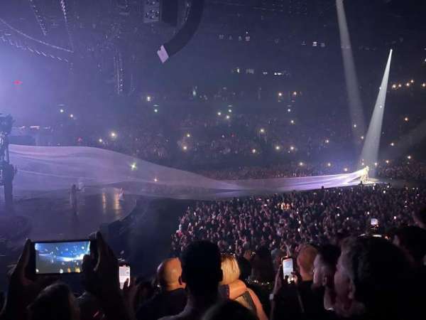 LDLC Arena, bloc: 201, rangée: G, place: 26