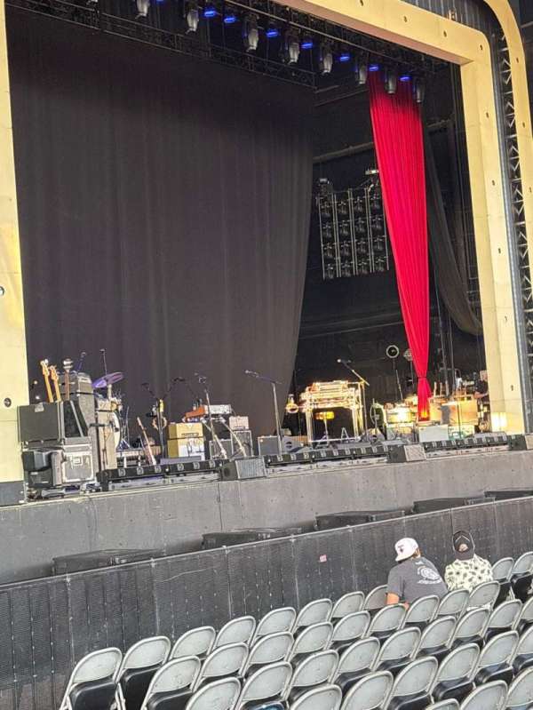 , bloc: 203, rangée: B, place: 21