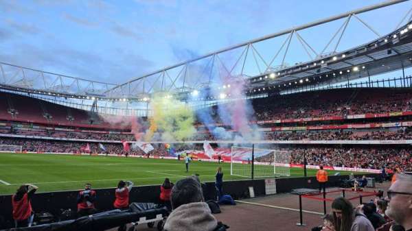 Emirates Stadium, bloc: 26, rangée: 4, place: 817