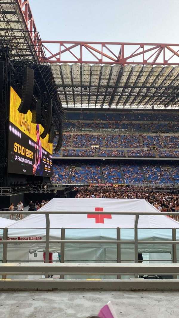 San Siro, bloc: 145, rangée: 2, place: 20