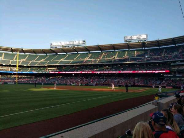 Angel Stadium, bloc: 107, rangée: B, place: 7