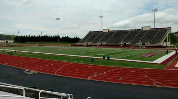 Louis Crews Stadium, bloc: A, rangée: 10, place: 14