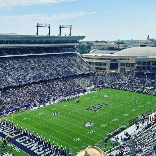 Amon G. Carter Stadium, bloc: 414, rangée: H, place: 4